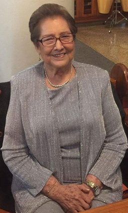 Estela F. Flores